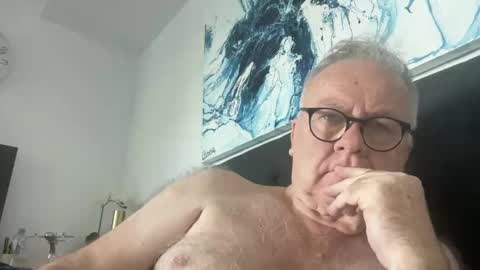 Snapshot of ozhairybearxxxx chatting on January 5, 1:13 am ozhairybearxxxx online show from January 5, 1:13 am