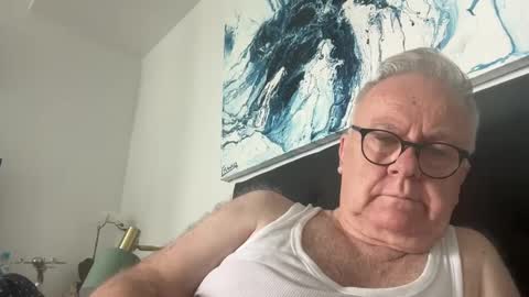 Snapshot of ozhairybearxxxx chatting on January 3, 3:27 am ozhairybearxxxx online show from January 3, 3:27 am