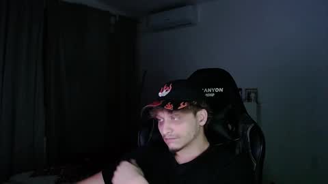 ozilla0699 online show from February 1, 12:29 am