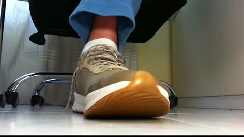 Snapshot of pablomenesssl chatting on January 13, 12:45 pm Pablo Meness online show from January 13, 12:45 pm