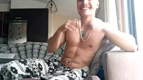 Snapshot of pablomller chatting on February 18, 3:54 pm Pablo Mller online show from February 18, 3:54 pm
