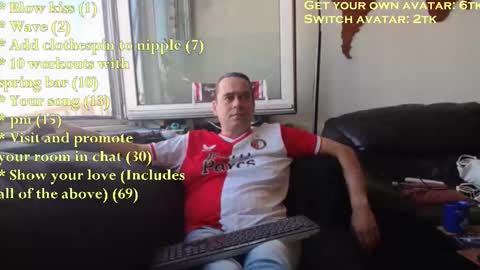 Snapshot of pannenkoekenkeizer chatting on September 28, 12:36 pm Chris online show from September 28, 12:36 pm