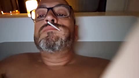 Snapshot of papi1979 chatting on January 13, 12:41 am Papi online show from January 13, 12:41 am