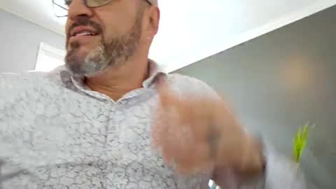 Snapshot of papi1979 chatting on January 9, 4:06 pm Papi online show from January 9, 4:06 pm