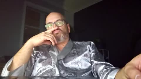 Snapshot of papi1979 chatting on December 30, 4:20 am Papi online show from December 30, 4:20 am