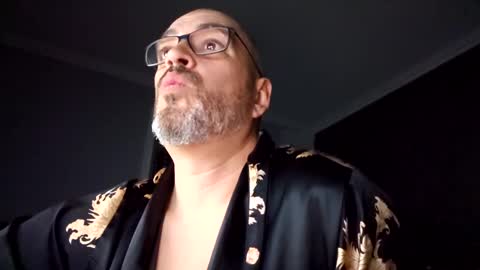 Snapshot of papi1979 chatting on December 31, 3:45 am Papi online show from December 31, 3:45 am