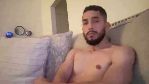 Snapshot of papicubano_guapo23cm chatting on December 16, 5:38 am papicubano_guapo23cm online show from December 16, 5:38 am