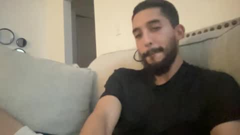 Snapshot of papicubano_guapo23cm chatting on October 3, 4:39 am papicubano_guapo23cm online show from October 3, 4:39 am