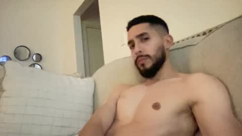 Snapshot of papicubano_guapo23cm chatting on January 28, 6:05 am papicubano_guapo23cm online show from January 28, 6:05 am