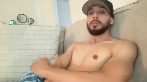 Snapshot of papicubano_guapo23cm chatting on December 2, 8:09 pm papicubano_guapo23cm online show from December 2, 8:09 pm