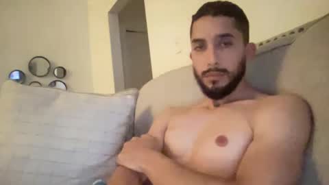 Snapshot of papicubano_guapo23cm chatting on December 3, 7:30 am papicubano_guapo23cm online show from December 3, 7:30 am
