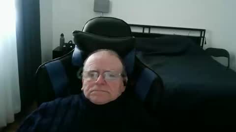 papilly online show from March 18, 3:59 pm