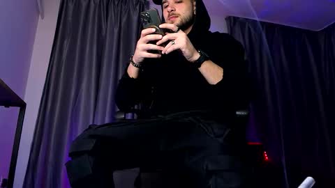 Paris online show from October 15, 9:44 pm