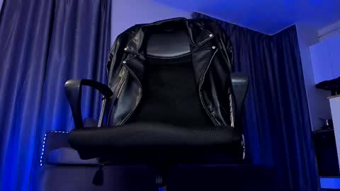 Paris online show from February 12, 12:38 am