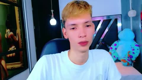 park_jimin1 online show from November 19, 12:05 pm