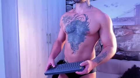 Snapshot of parker_lavine chatting on January 22, 1:53 am parker lavine online show from January 22, 1:53 am