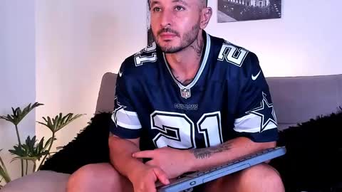 Snapshot of parker_lavine chatting on February 28, 2:31 am parker lavine online show from February 28, 2:31 am