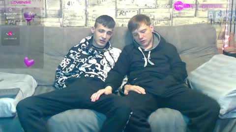 Max tall dark-haired guy with tattoos and Phil blond-haired online show from March 31, 1:51 am