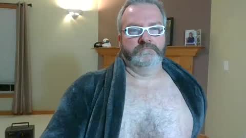 passporttraveler1 online show from December 24, 3:05 am