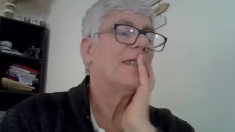 Snapshot of patrick5275 chatting on March 2, 4:47 pm patrick5275 online show from March 2, 4:47 pm