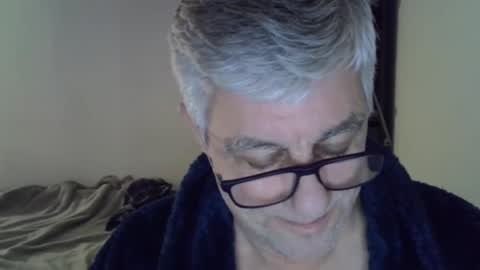 Snapshot of patrick5275 chatting on January 21, 6:23 am patrick5275 online show from January 21, 6:23 am