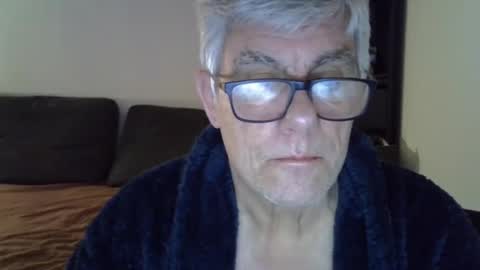 Snapshot of patrick5275 chatting on February 4, 6:36 am patrick5275 online show from February 4, 6:36 am
