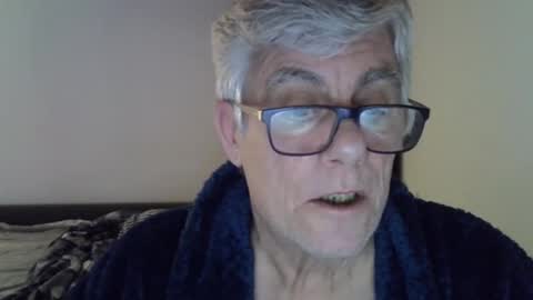 Snapshot of patrick5275 chatting on February 22, 9:42 pm patrick5275 online show from February 22, 9:42 pm