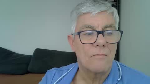 Snapshot of patrick5275 chatting on January 5, 9:26 am patrick5275 online show from January 5, 9:26 am
