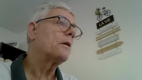 Snapshot of patrick5275 chatting on September 28, 9:07 am patrick5275 online show from September 28, 9:07 am