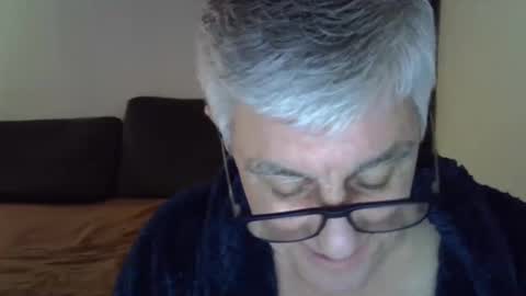 Snapshot of patrick5275 chatting on January 18, 6:20 am patrick5275 online show from January 18, 6:20 am