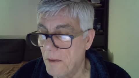 Snapshot of patrick5275 chatting on January 31, 7:07 am patrick5275 online show from January 31, 7:07 am