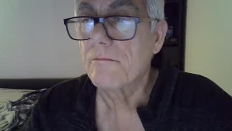 Snapshot of patrick5275 chatting on January 26, 8:56 pm patrick5275 online show from January 26, 8:56 pm