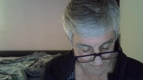 Snapshot of patrick5275 chatting on December 7, 9:44 pm patrick5275 online show from December 7, 9:44 pm
