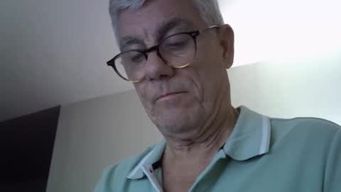 Snapshot of patrick5275 chatting on September 24, 8:40 pm patrick5275 online show from September 24, 8:40 pm