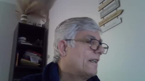 Snapshot of patrick5275 chatting on March 2, 6:37 am patrick5275 online show from March 2, 6:37 am