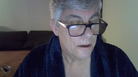 Snapshot of patrick5275 chatting on December 11, 7:10 am patrick5275 online show from December 11, 7:10 am