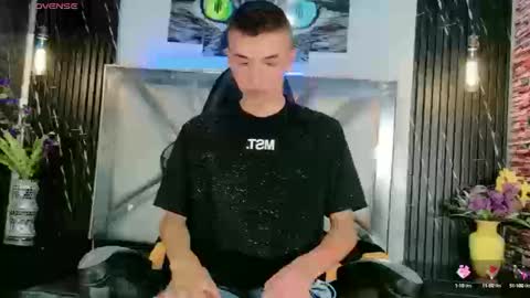 Feliphe online show from September 25, 1:32 pm