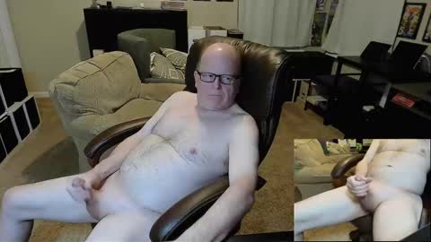 Snapshot of patrickstroking chatting on January 18, 1:01 am patrickstroking online show from January 18, 1:01 am