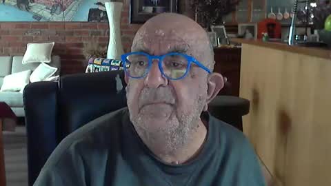 Snapshot of patvac chatting on October 1, 11:41 pm patvac online show from October 1, 11:41 pm
