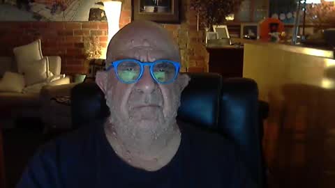 Snapshot of patvac chatting on October 5, 1:48 pm patvac online show from October 5, 1:48 pm