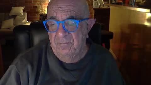 Snapshot of patvac chatting on September 28, 3:10 pm patvac online show from September 28, 3:10 pm