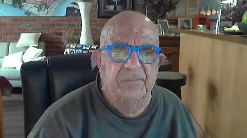Snapshot of patvac chatting on September 30, 12:28 am patvac online show from September 30, 12:28 am