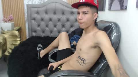 PAUL online show from November 8, 12:30 pm