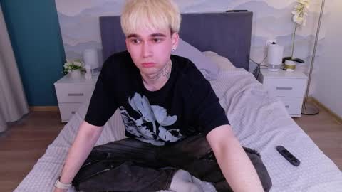 Paul online show from April 1, 12:29 pm