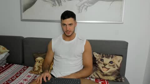 Snapshot of paulblack021 chatting on December 7, 7:32 pm paulblack021 online show from December 7, 7:32 pm