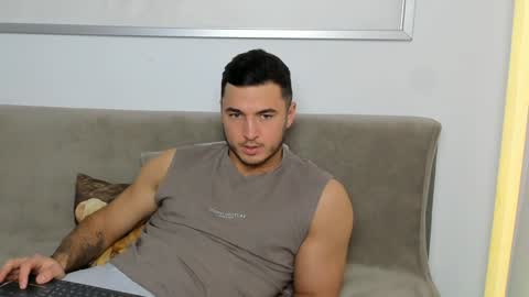 Snapshot of paulblack021 chatting on January 20, 10:37 pm paulblack021 online show from January 20, 10:37 pm