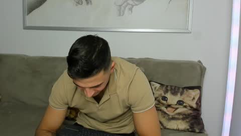 Snapshot of paulblack021 chatting on December 14, 12:55 am paulblack021 online show from December 14, 12:55 am