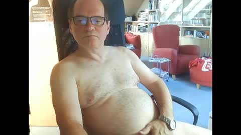 Pavlov aka Peter online show from December 15, 9:06 am