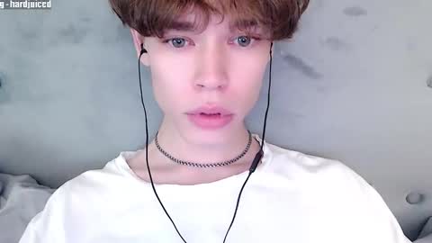 pawclaw online show from October 21, 10:51 am