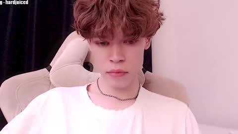 pawclaw online show from October 14, 9:33 pm